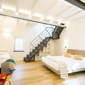  Guest house Karu