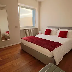 Isola Aparthotel Milan