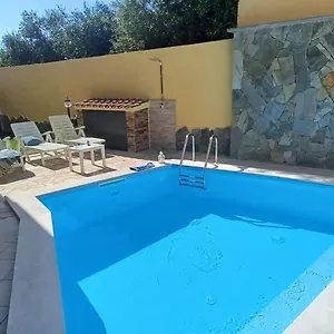 Exclusive Use Swimming Pool Available From June To September Vakantiehuis